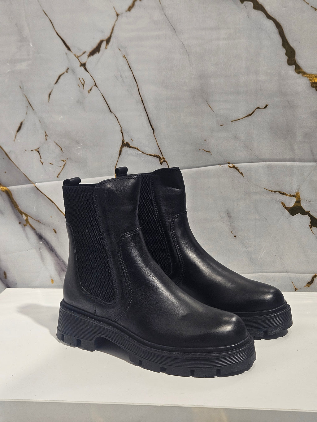 STYLE - NERO LISCIO PELLE