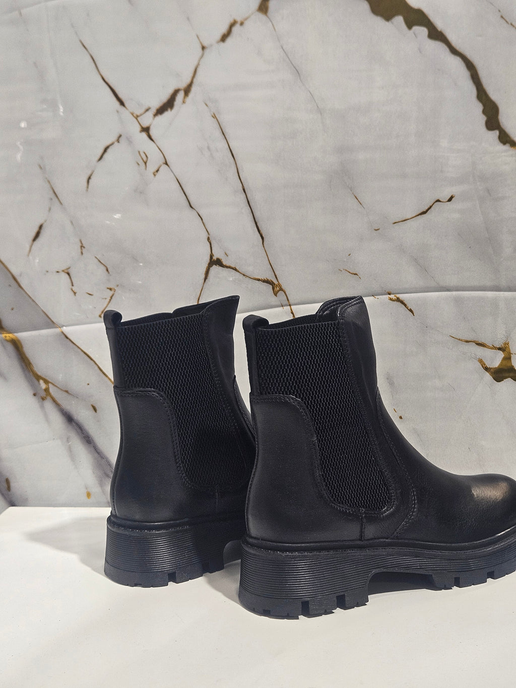 STYLE - NERO LISCIO PELLE