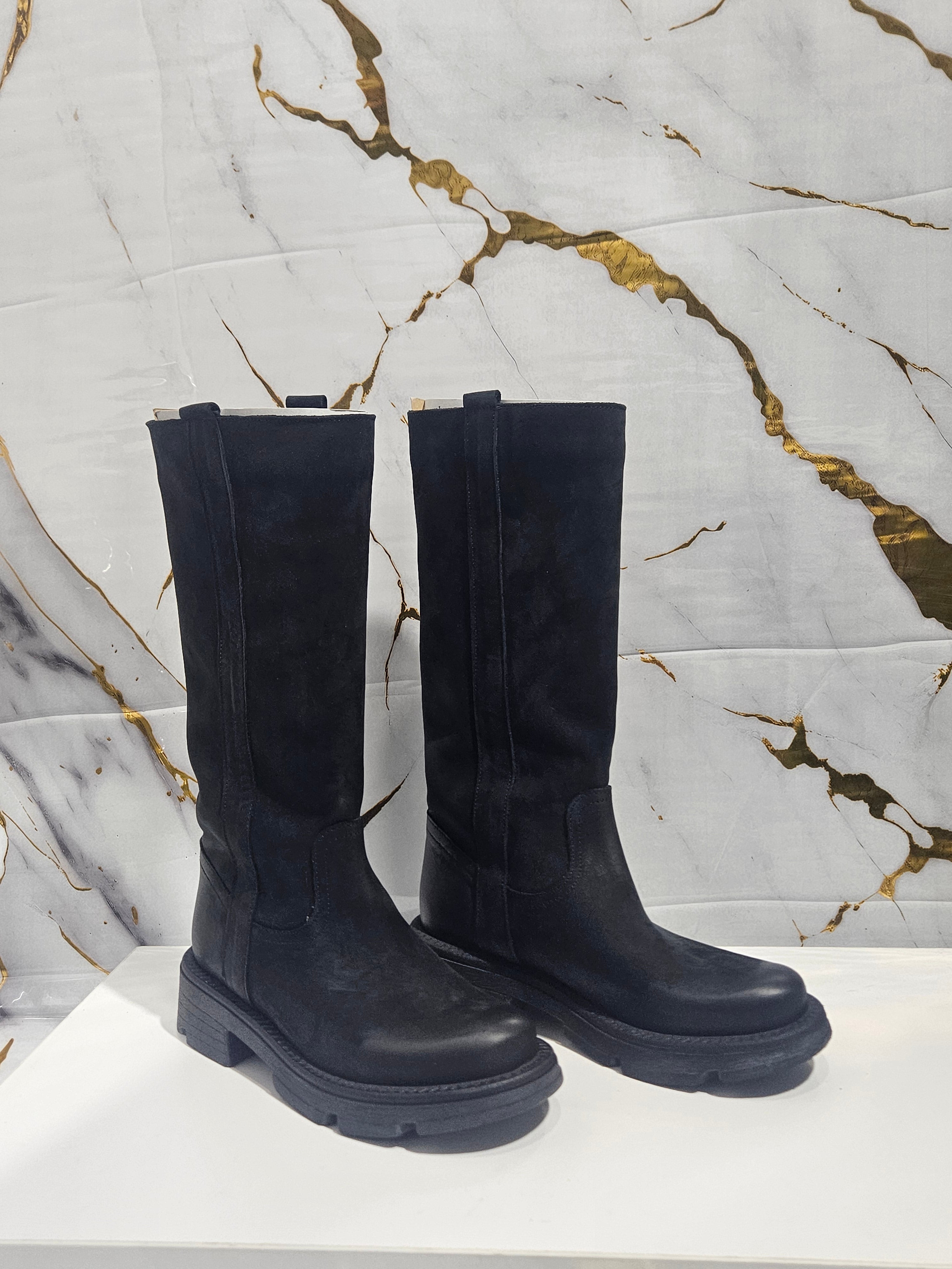 Stivale Alto in Pelle - Nero