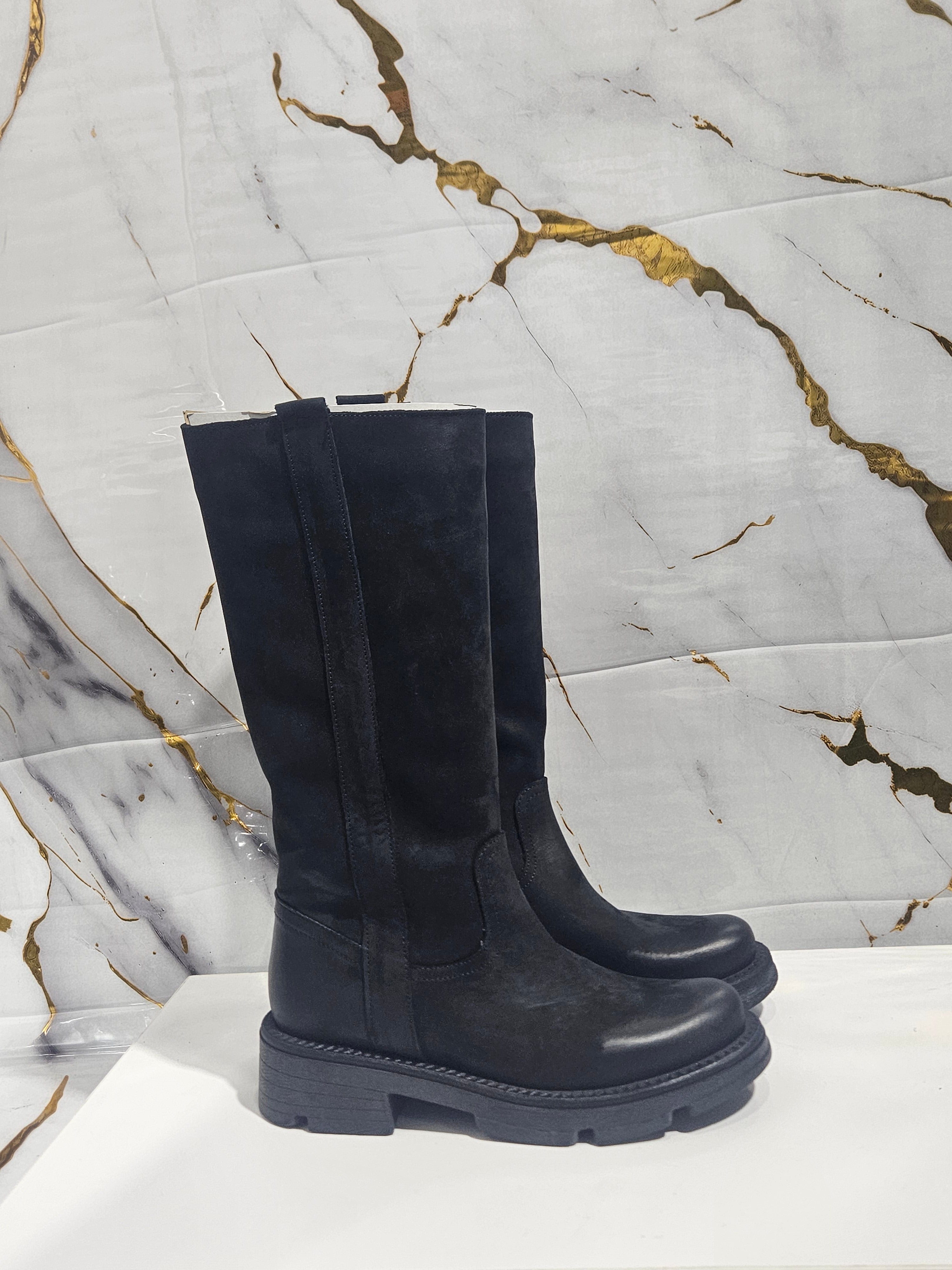 Stivale Alto in Pelle - Nero