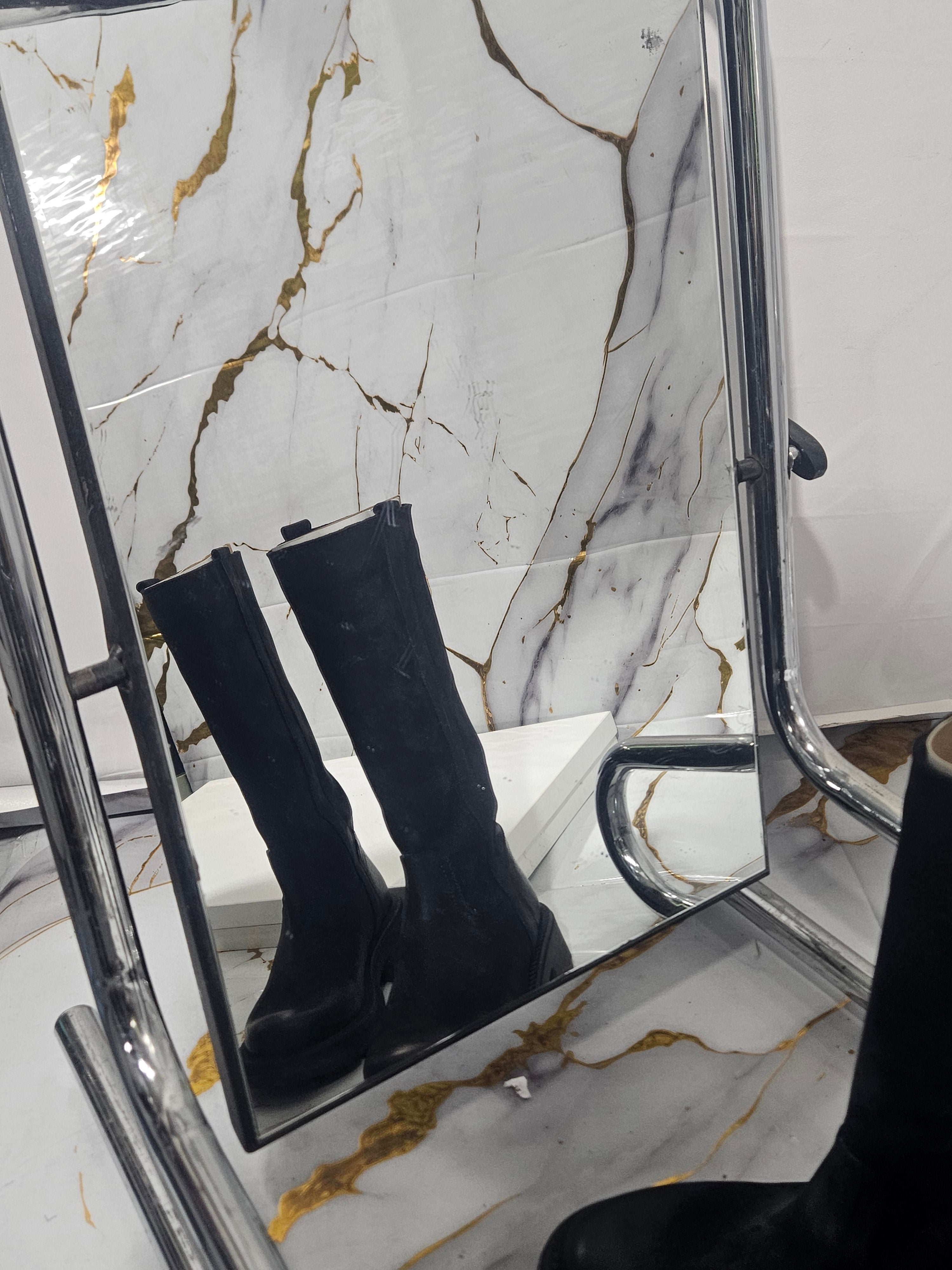 Stivale Alto in Pelle - Nero