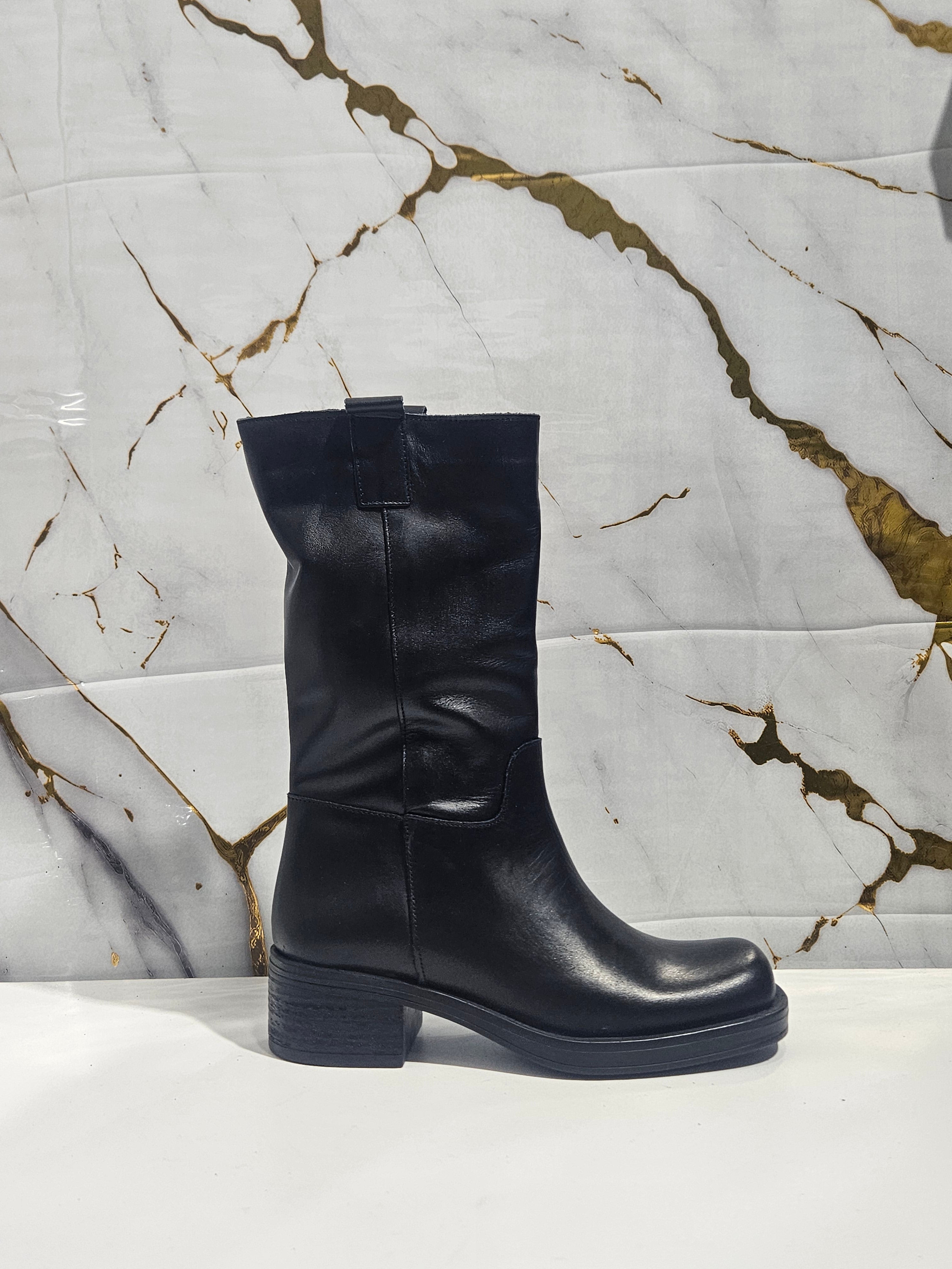 Stivale Alto in Pelle - Nero