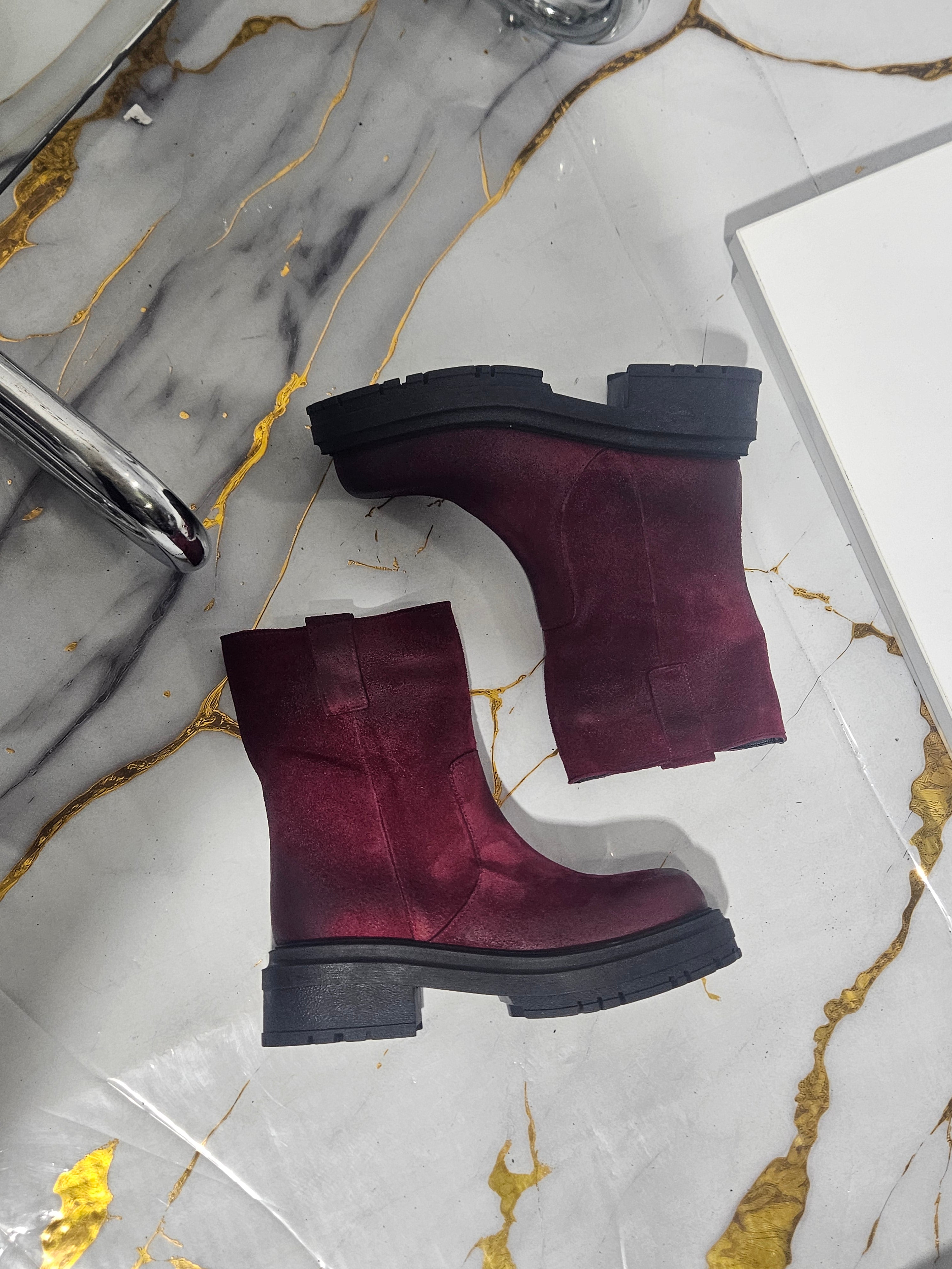 ADELE - Camoscio Bordeaux