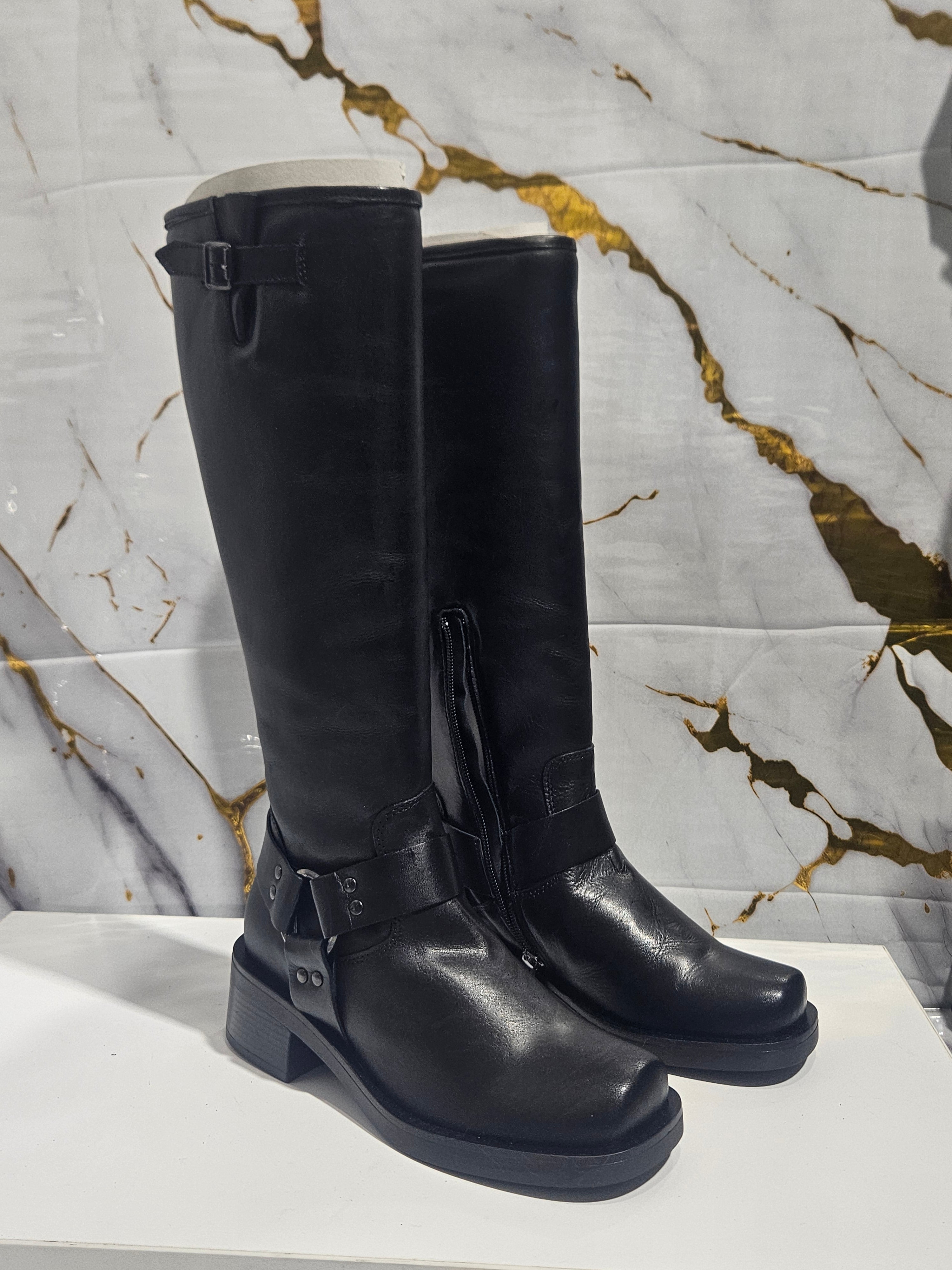 Stivale Alto in Pelle - Art. Ruby