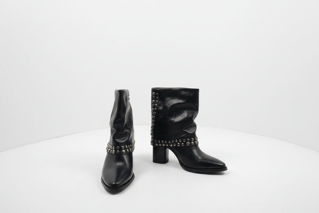 Stivaletti Neri in Pelle con Borchie e Tacco Medio