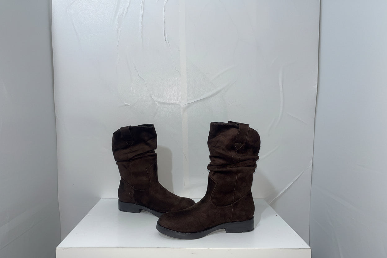 Stivali Slouchy Marroni in Camoscio con Tacco Basso