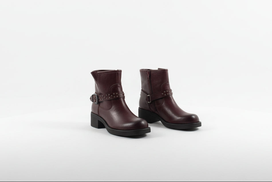 Stivaletti Texani Bordeaux in Pelle con Borchie