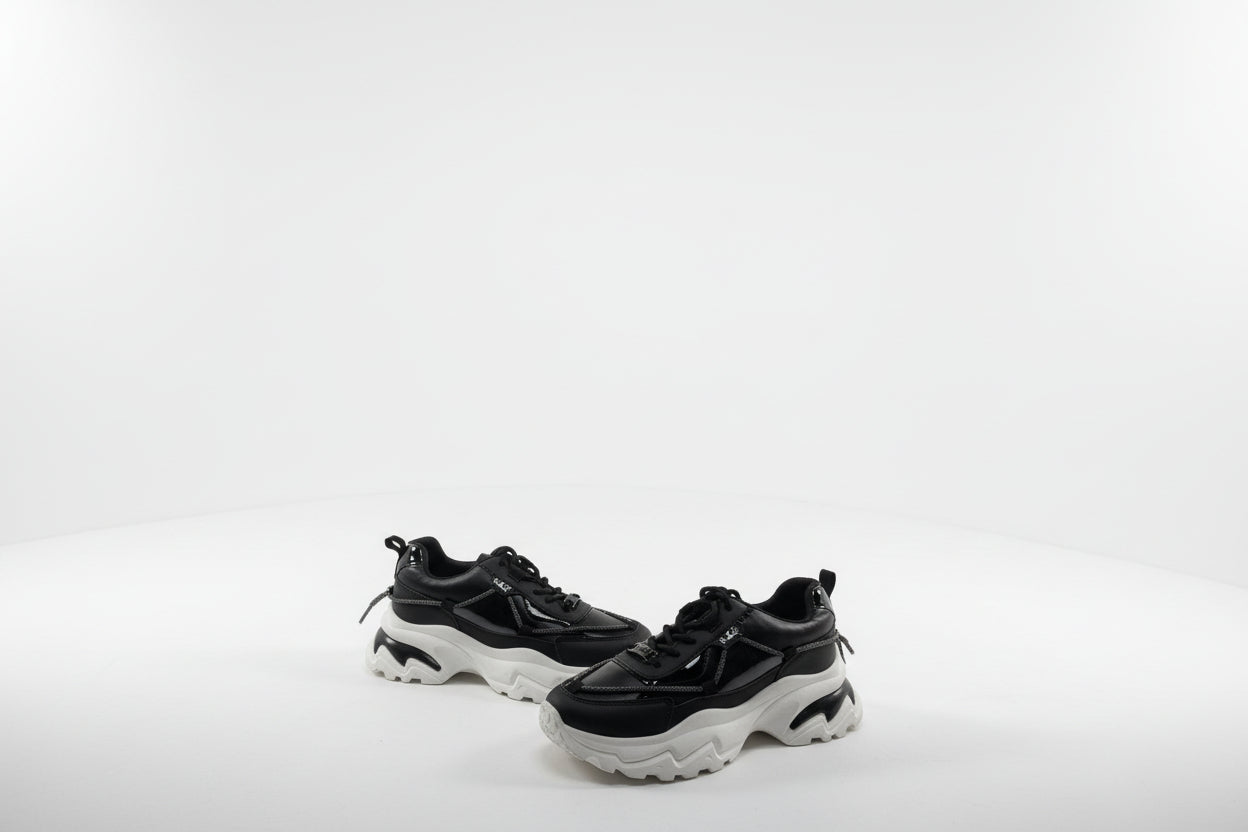 Sneakers Chunky Nere e Bianche con Suola Platform