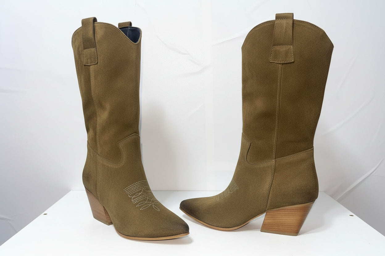 Stivali Texani in Camoscio con Borchie - Campione Taglia 37