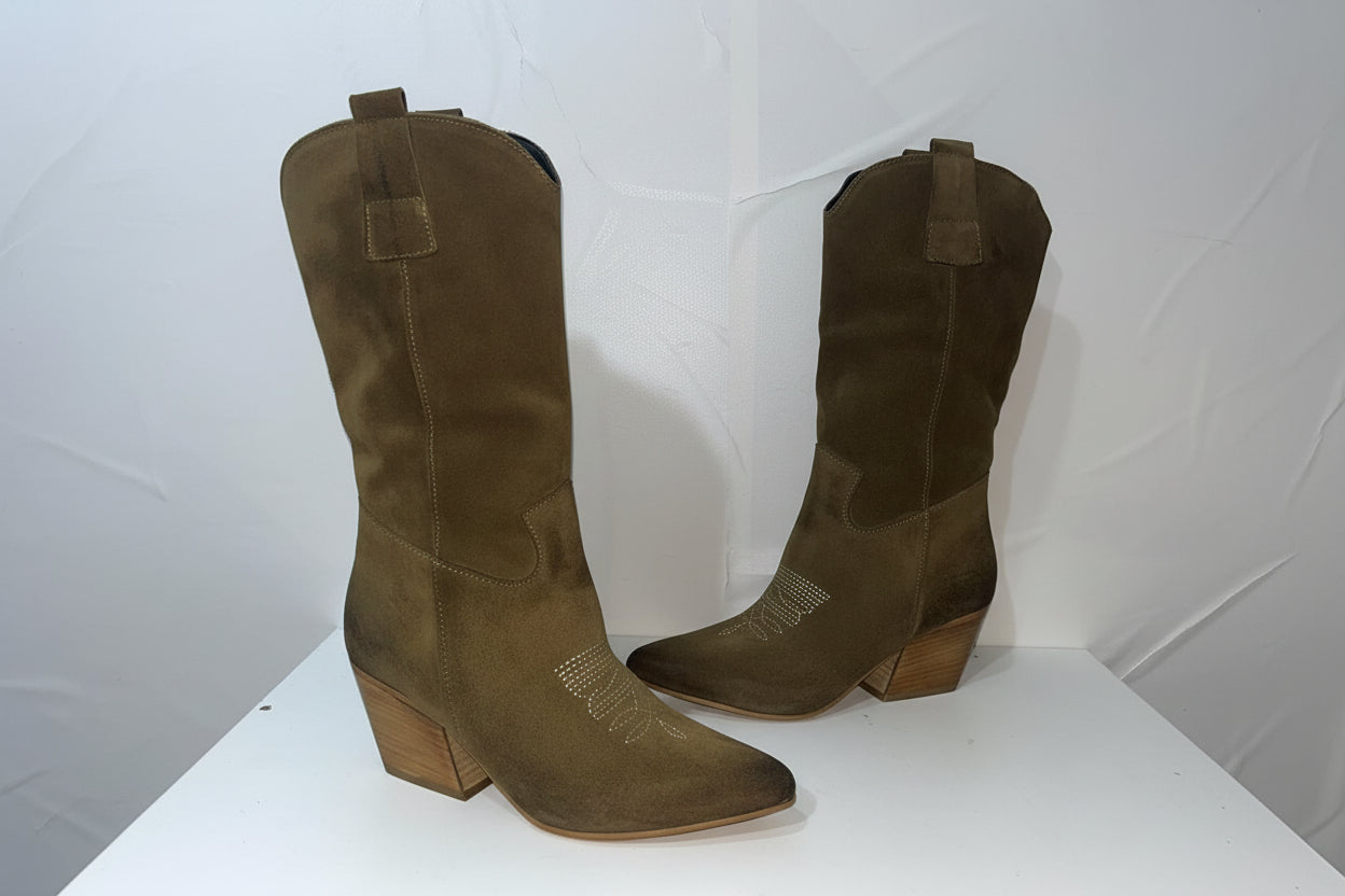 Stivali Texani in Camoscio con Borchie - Campione Taglia 37